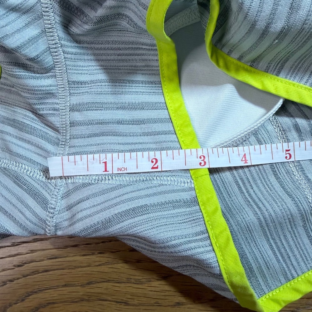 Lululemon Run Speed Up Shorts Wee Are From Space Silver Spoon Print Size 4 - Picture 4 of 7